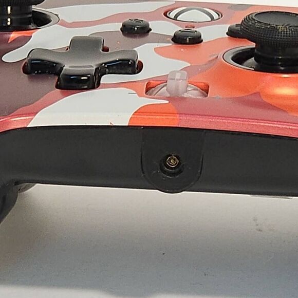 PowerA Red Camo Enhanced Xbox One Wired Controller Model-1518910-01 - Picture 5 of 5